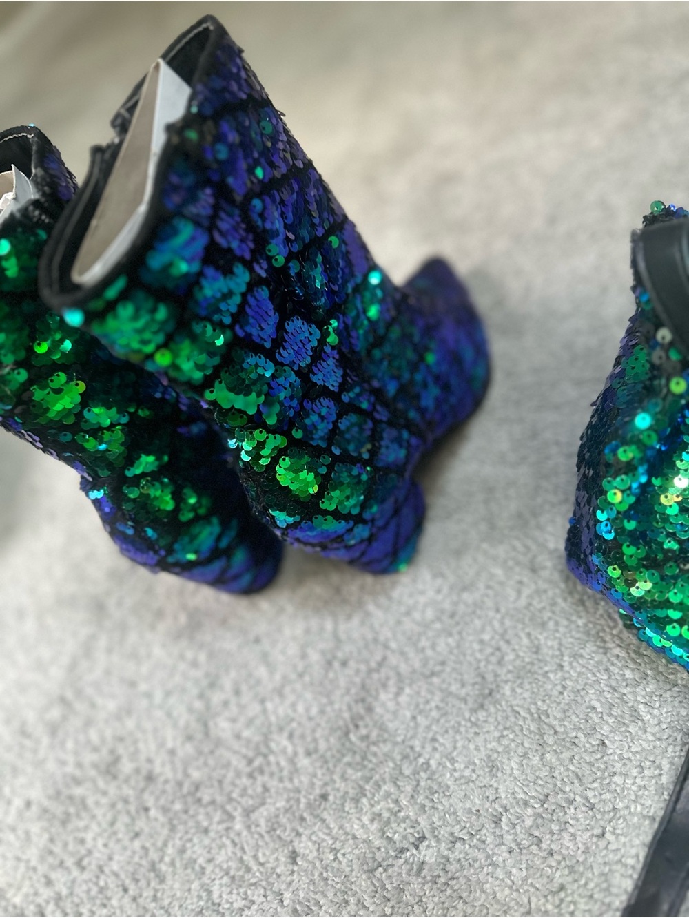 Women’s Cape Robbin Green & Blue Sequin Ankle Boots with Matching Drawstring Bag - Picture 6 of 8